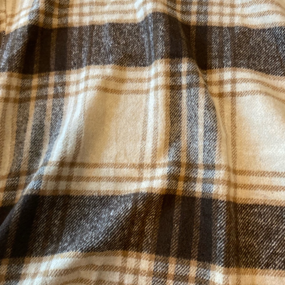 Fall Vibes! Nwot Long Flannel Shacket - image 5